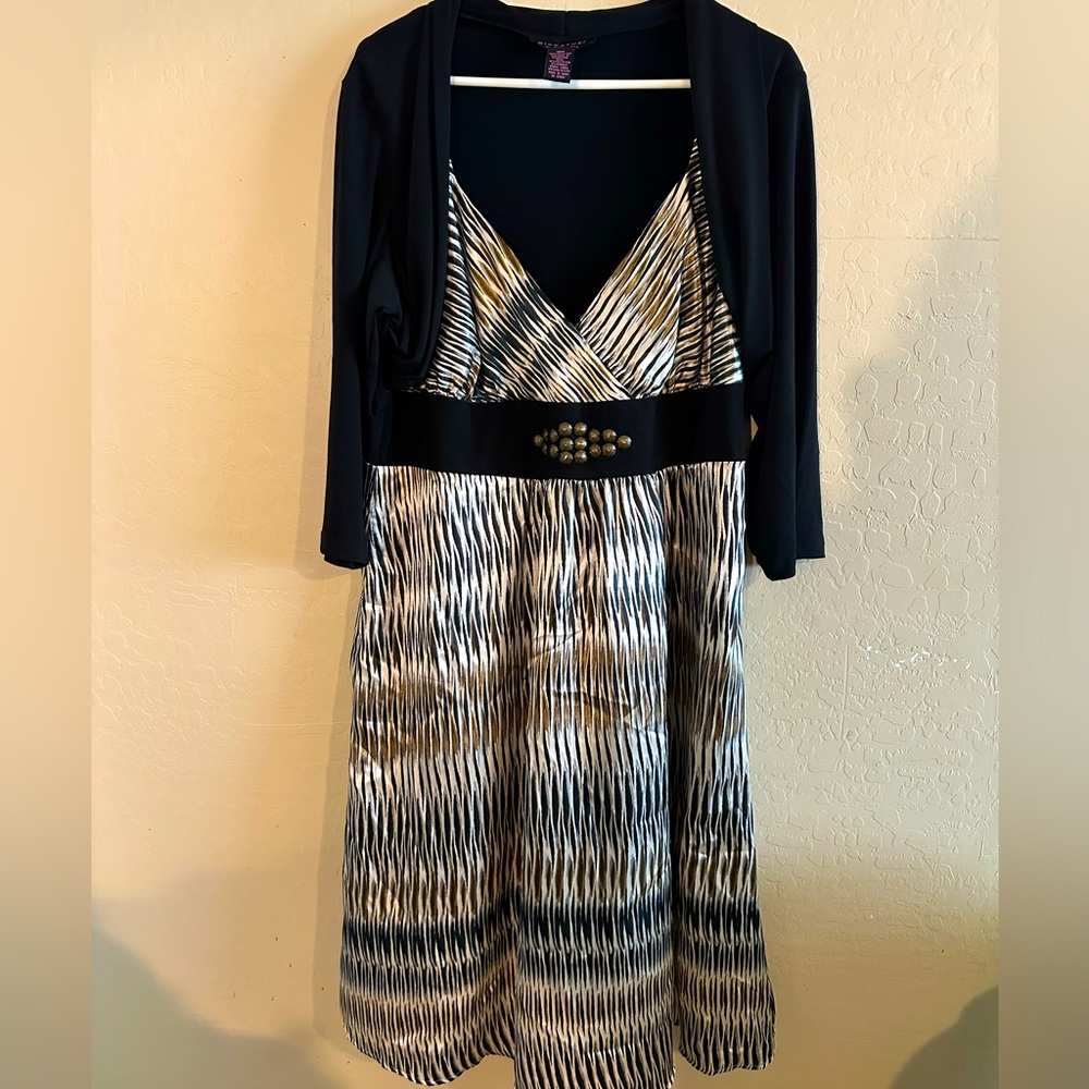 Size 18W dress with sleeves
